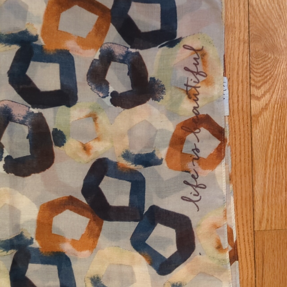 Designer scarf - Picture 2 of 5